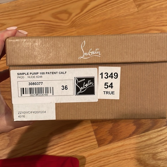 Louboutin Simple Pump in Nude Patent Calf - sz 36 - Picture 3 of 6